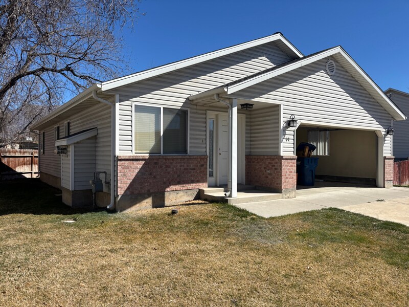 Building Photo - 19 E 400 S St