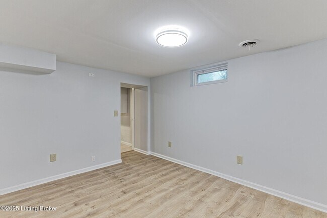 Building Photo - 6714 Copperfield Rd