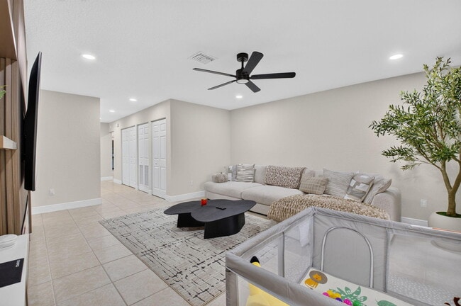 Building Photo - 9292 Sable Ridge Cir