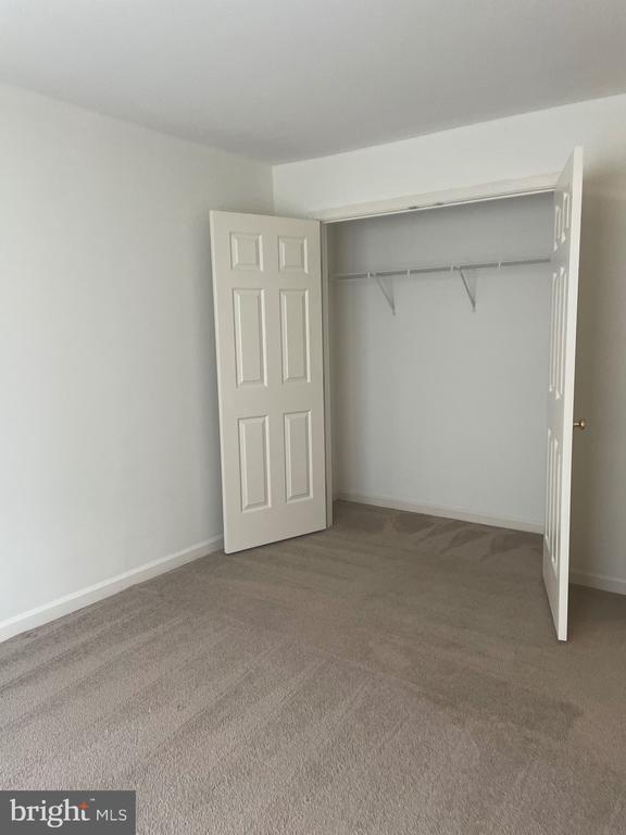 Building Photo - 5 Bridle Ct