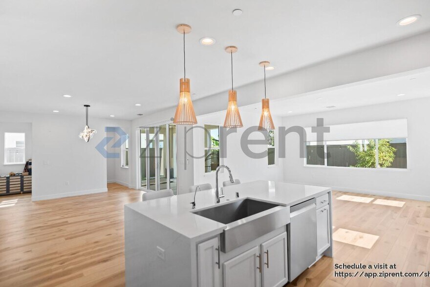 Building Photo - 4124 Maddy Ave