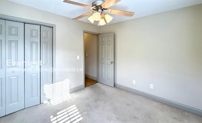 Building Photo - 6065 Gibbs Ln
