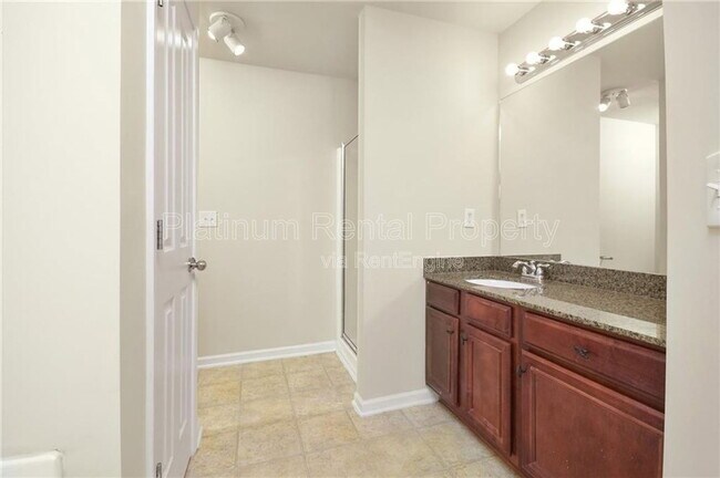 Building Photo - 2886 Ridgeview Dr