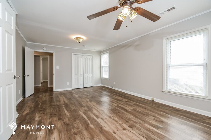 Building Photo - 1825 Glenside Dr