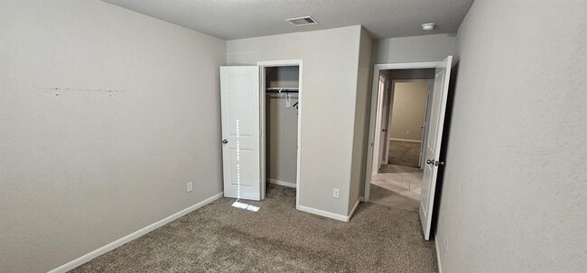 Building Photo - 7519 Highland Chase Dr