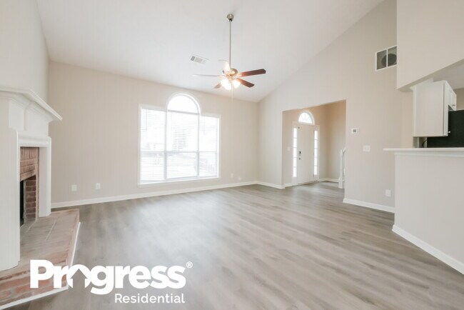 Building Photo - 10766 Barberry Dr