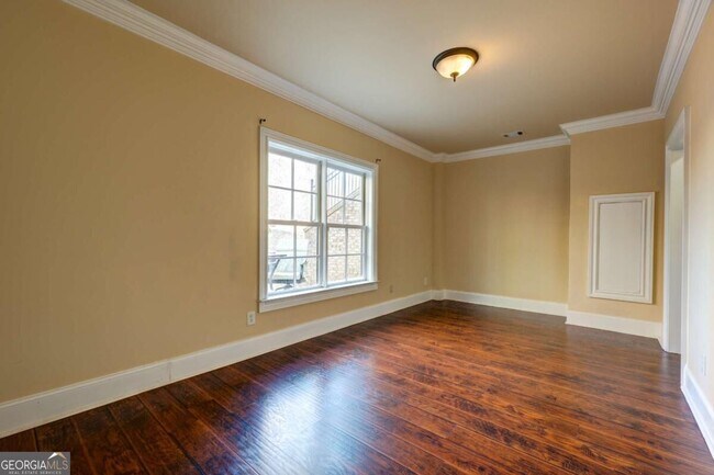 Building Photo - 1049 Highland Village Trail