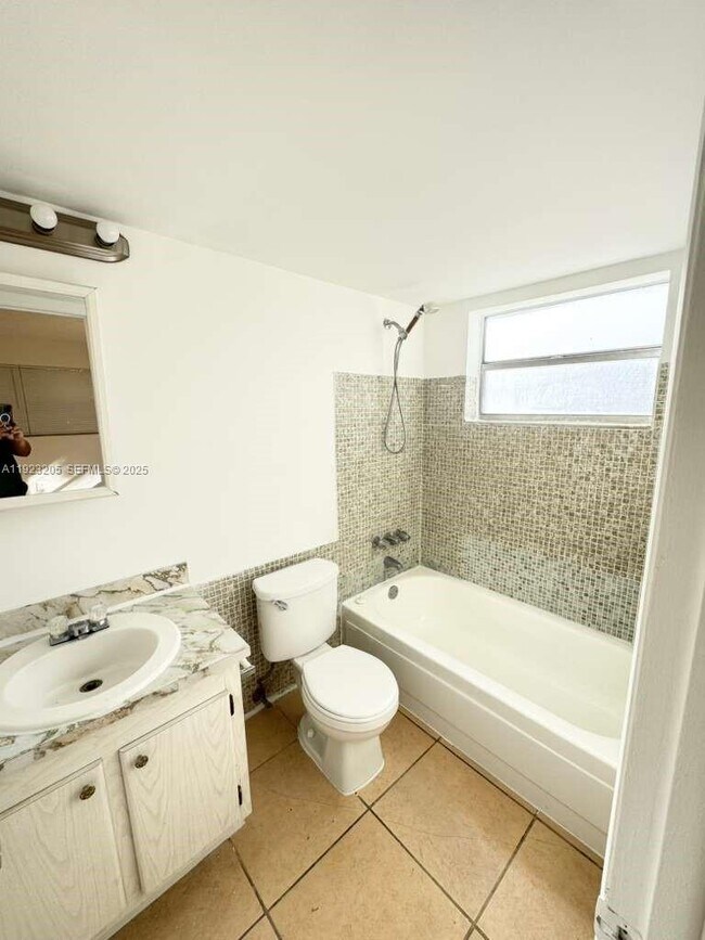 Building Photo - 961 NW 45th St