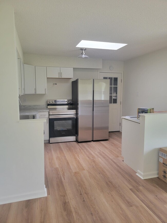 Building Photo - 104 Bent Tree Dr