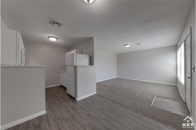 Building Photo - 3441 S St Clair St