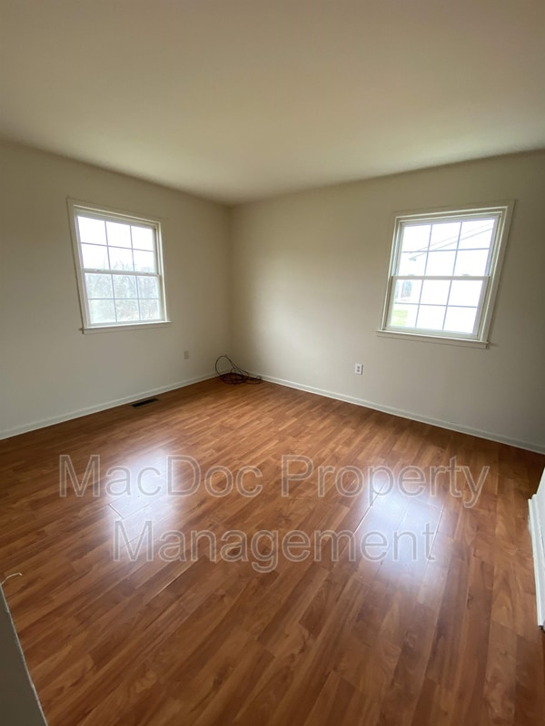 Building Photo - 2331 McClellan Ct