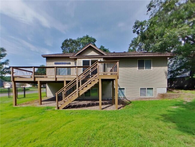 Building Photo - 15811 Yellow Pine St NW