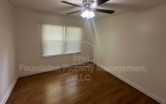 Building Photo - 1169 Dearing Rd