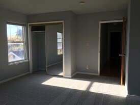 Building Photo - 551 59th Street