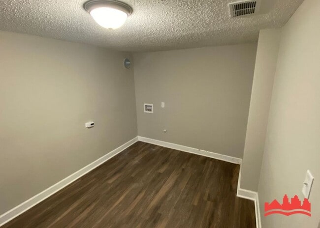 Building Photo - 3655 Tutwiler Ave