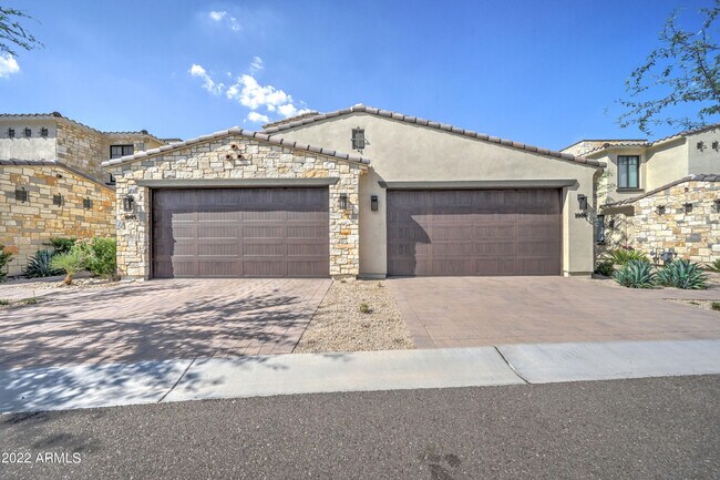 Building Photo - 6500 E Camelback Rd