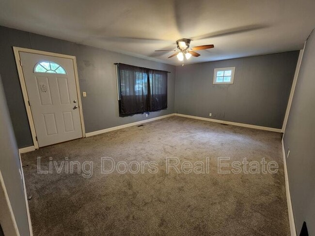 Building Photo - 1230 N 53rd St