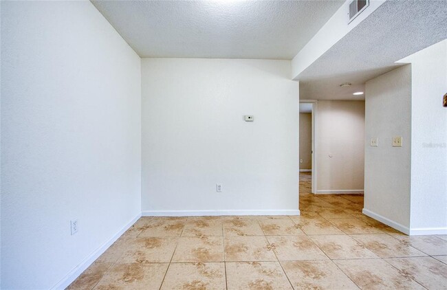 Building Photo - 455 Alt 19