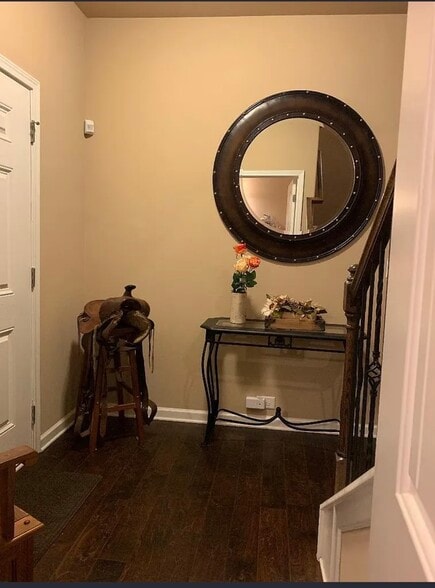 Primary Photo - 3911 Kingfisher Dr