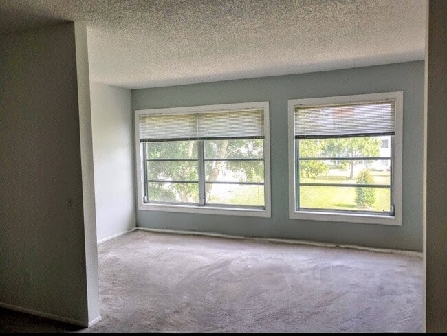 Building Photo - 2370 Jamaican St