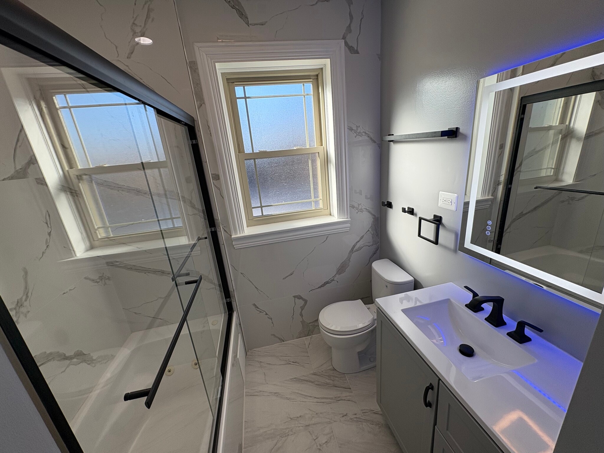 Building Photo - 2026 W McLean Ave