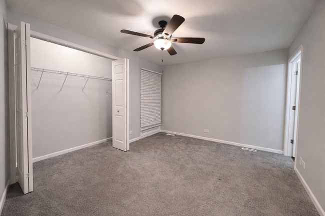 Building Photo - 3359 S Indiana Ave