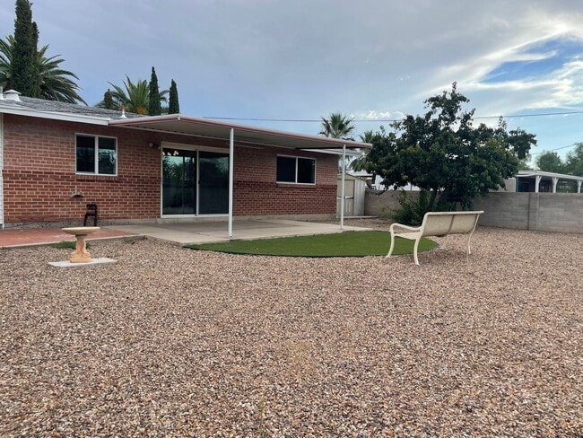 Building Photo - Remodeled Hidden Gem! Coming Soon!