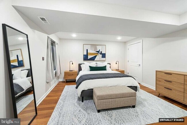 Building Photo - 1640 N 5th Ct