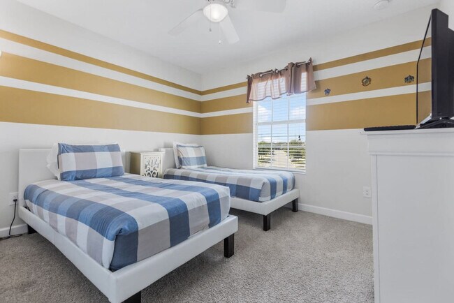 Building Photo - 4743 Kings Castle Cir