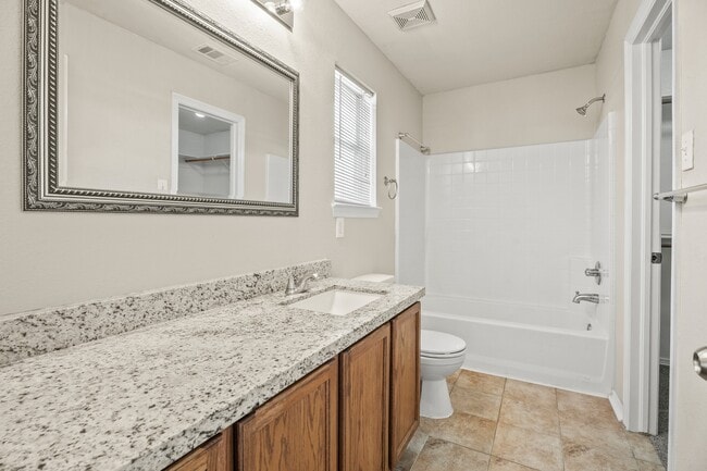 Building Photo - 23 N Golden Oak Dr