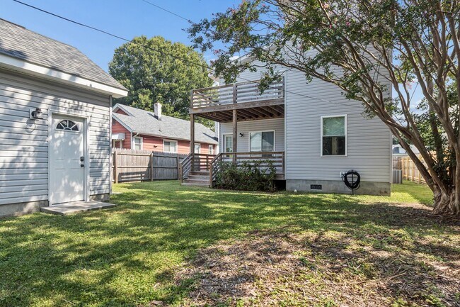 Building Photo - 317 Cottonwood Ave