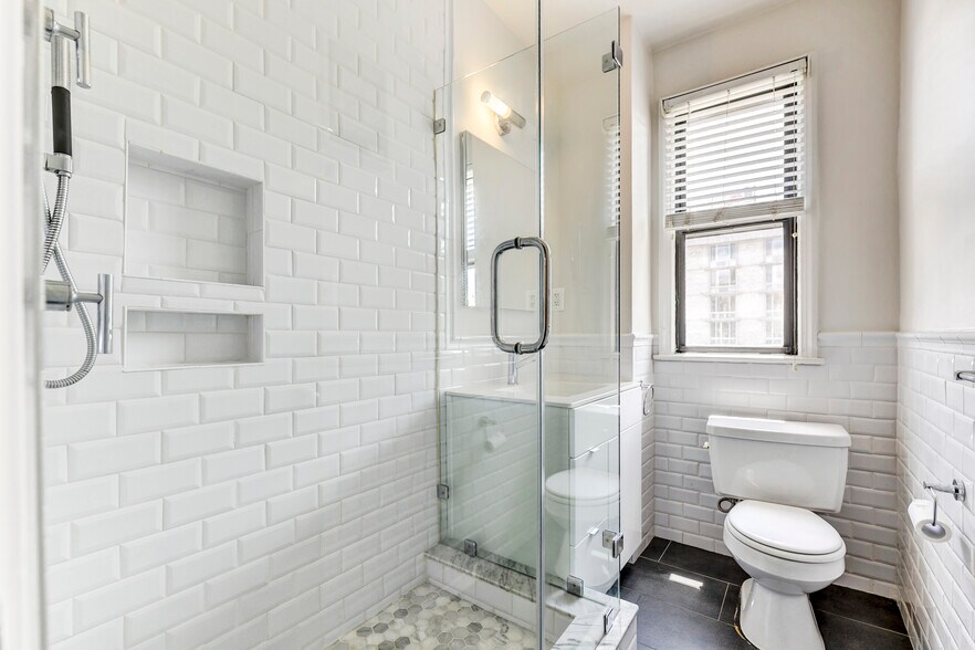 Building Photo - 2515 K St NW