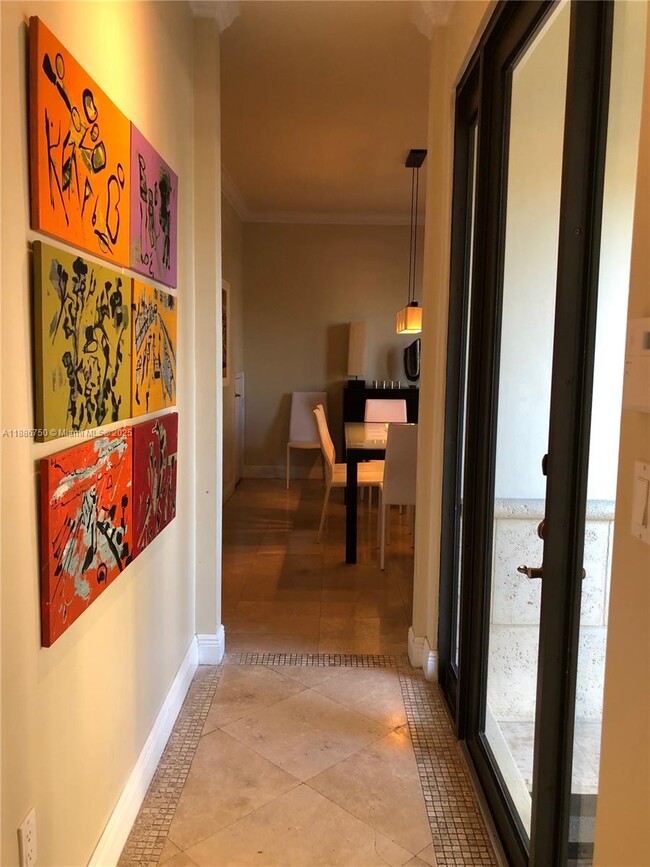 Building Photo - 404 Zamora Ave