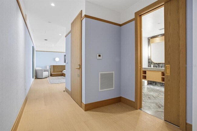 Building Photo - 3015 S Ysabella Ave