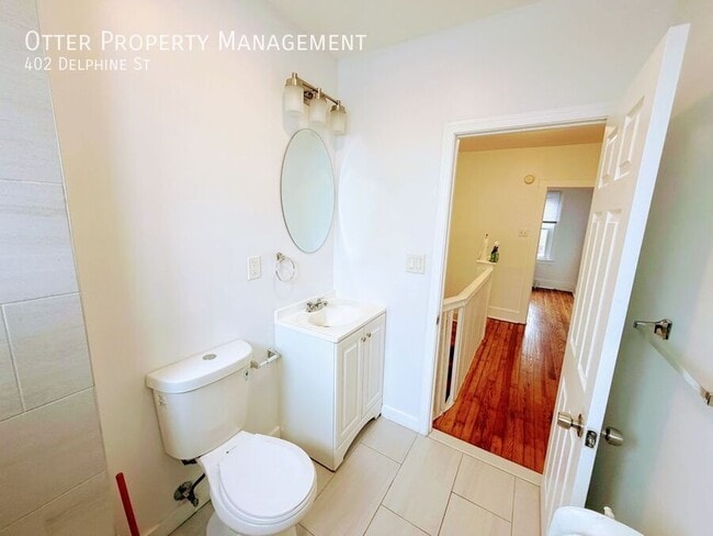 Building Photo - 402 Delphine St