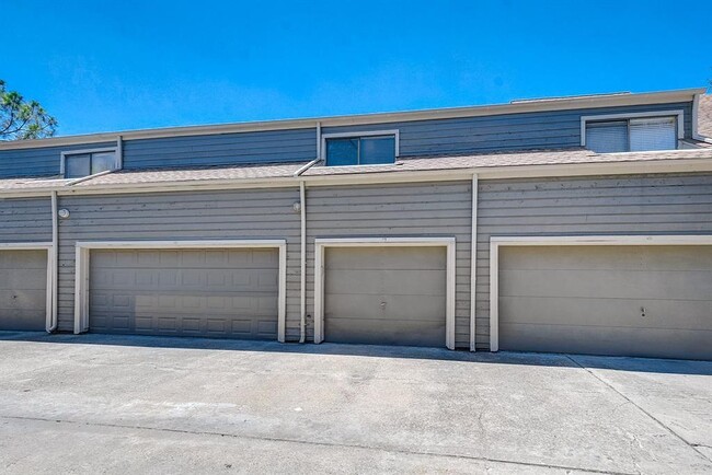 Building Photo - 6601 Sands Point Dr