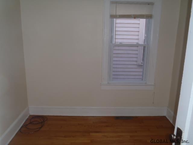 Building Photo - 3 Bogart Terrace