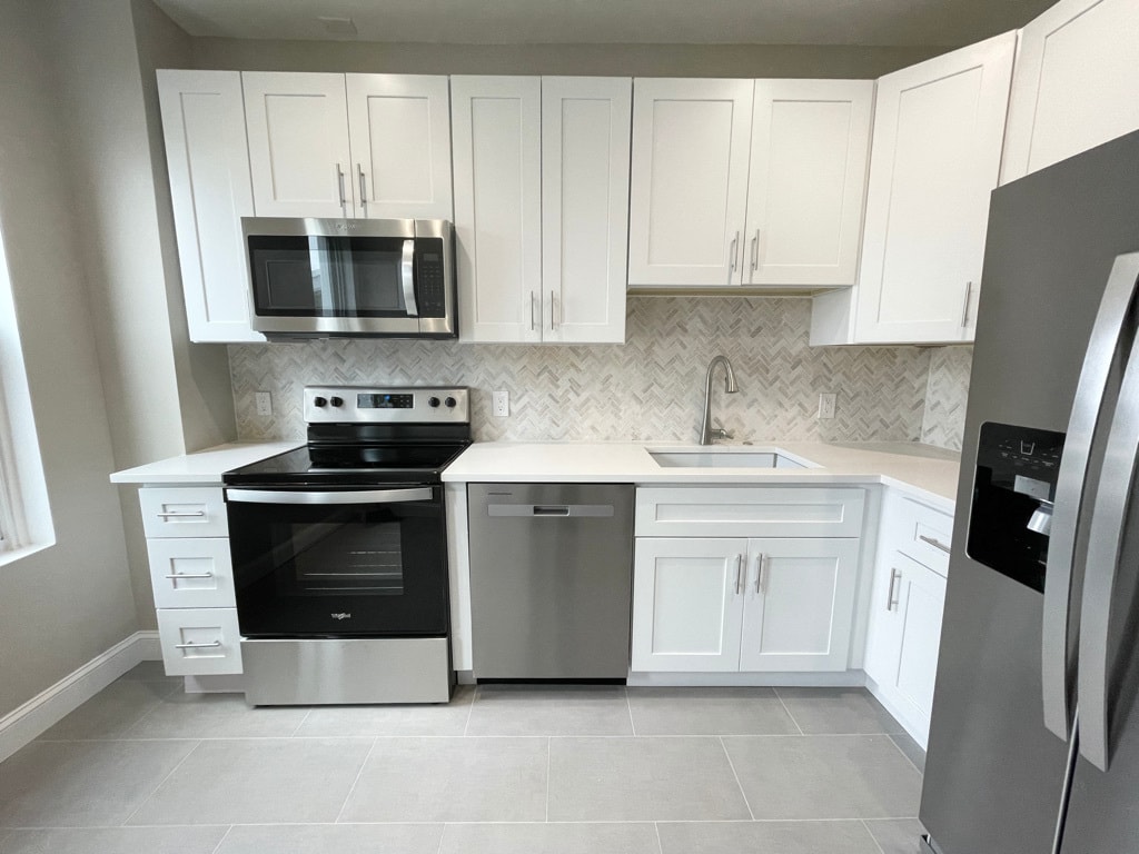 kitchen - 4680 Umbria St