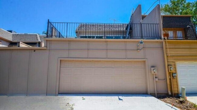Building Photo - 48 Bayou Pointe Dr