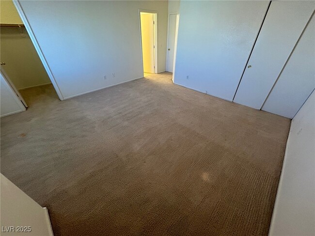 Building Photo - 5325 Clover Blossom Ct