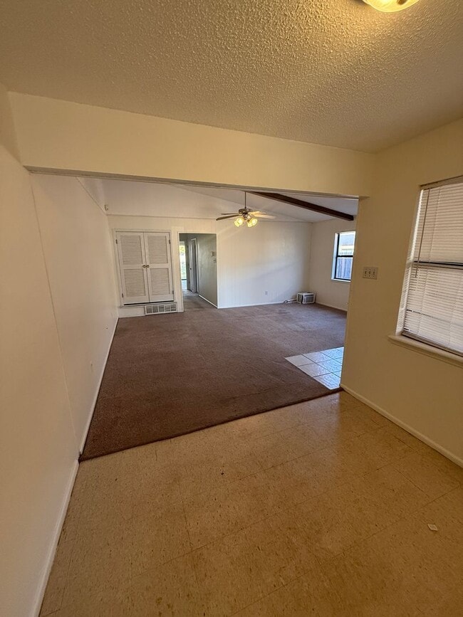 Building Photo - 1610 28th St