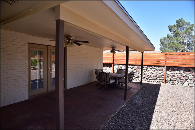 Building Photo - 7229 Canyon Run Dr