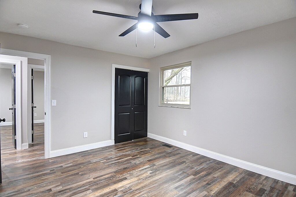 Building Photo - 1209 Nutwood Dr