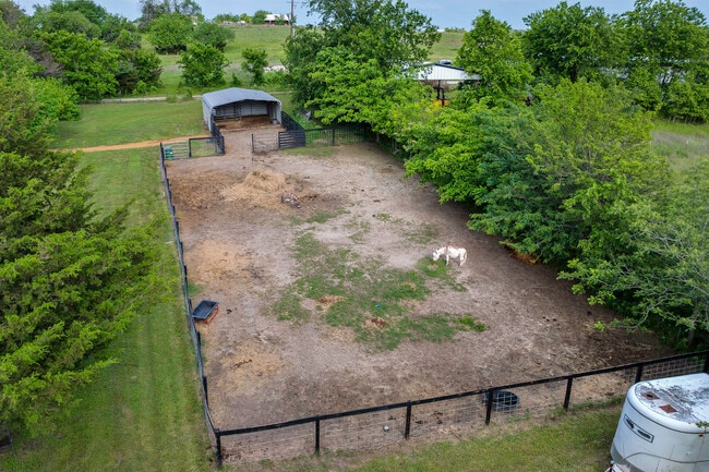 Building Photo - 15936 Co Rd 566