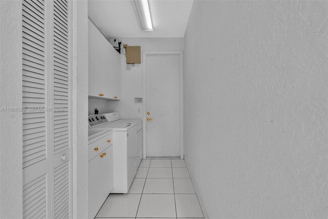 Building Photo - 18579 Harbor Light Way