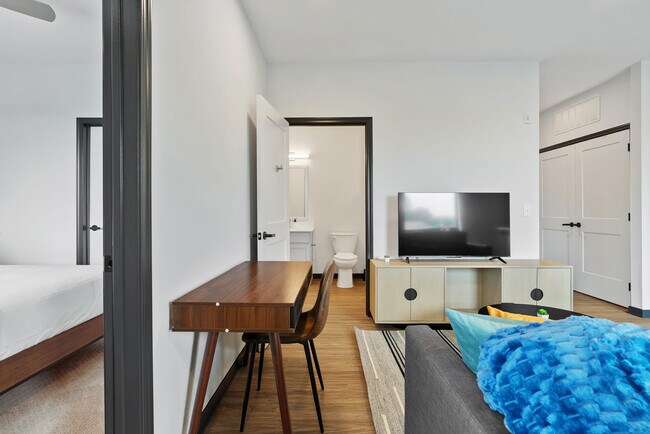 Building Photo - 423 E Michigan St