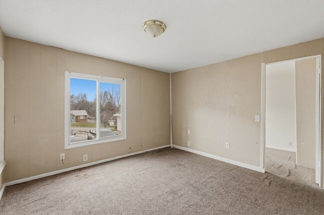 Building Photo - Swan Street Triplex