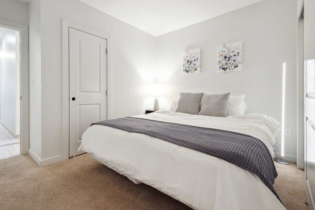 Building Photo - 111 State St