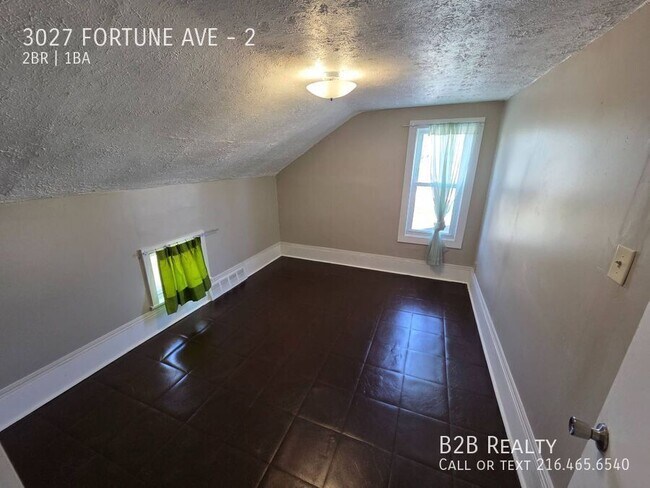 Building Photo - 3027 Fortune Ave