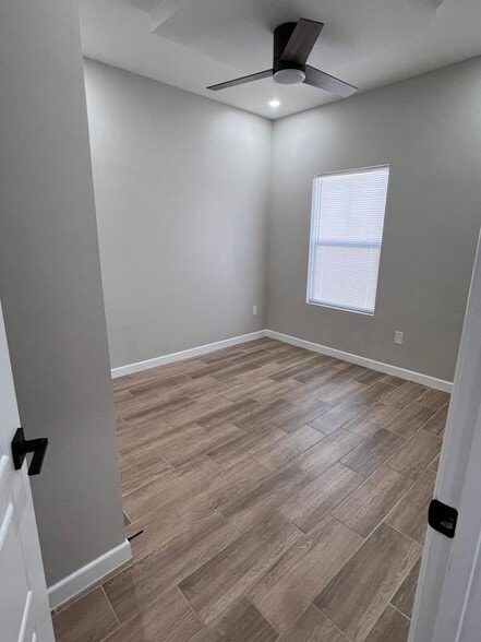 Building Photo - 810 Athol St